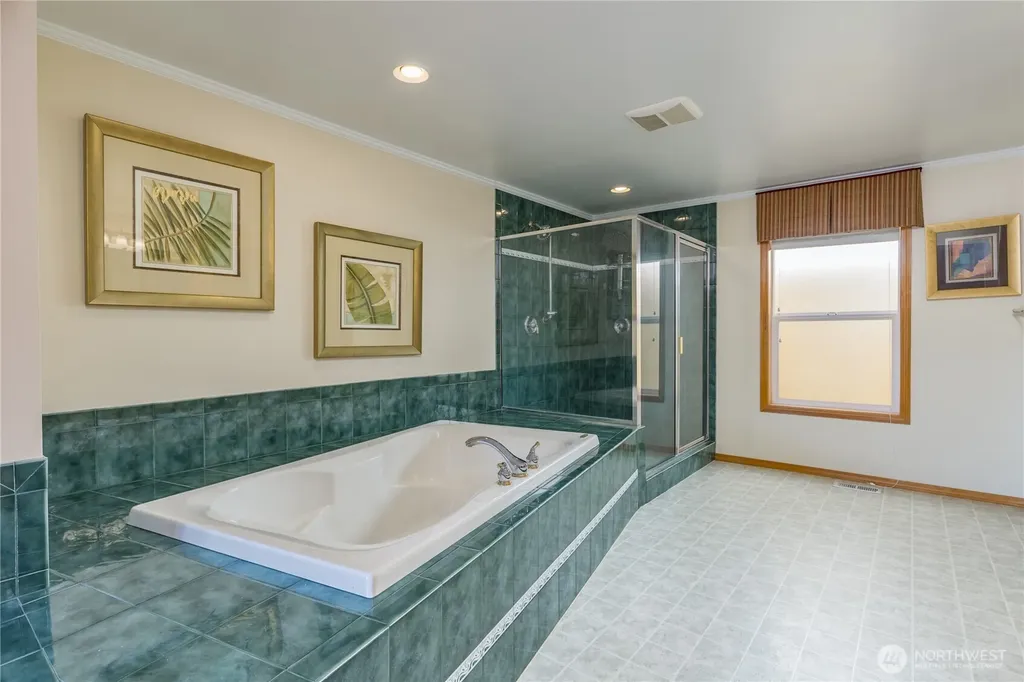 29606 148th Avenue SE Kent WA 98042