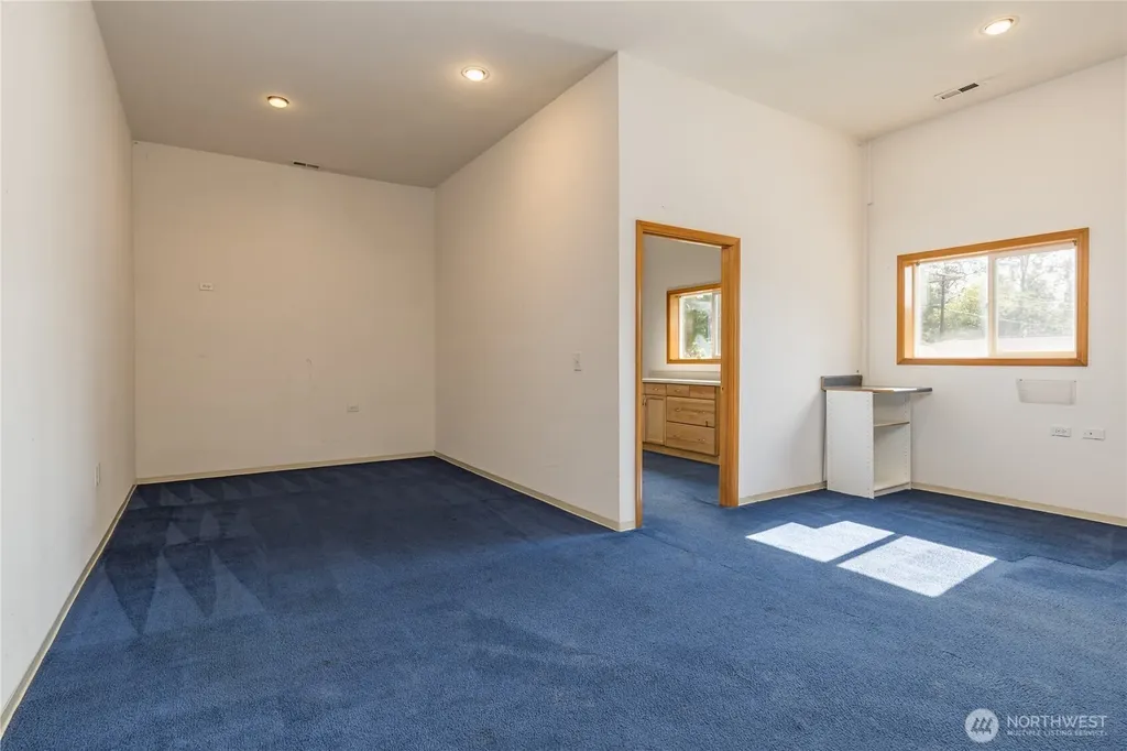 29606 148th Avenue SE Kent WA 98042