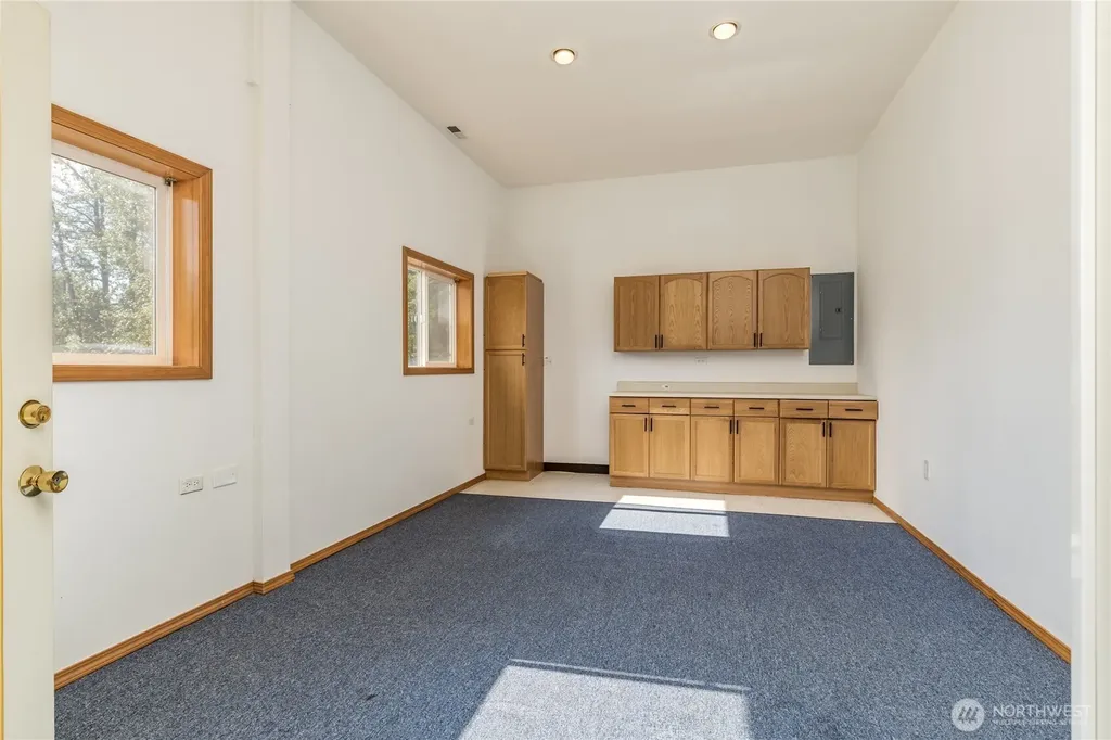 29606 148th Avenue SE Kent WA 98042