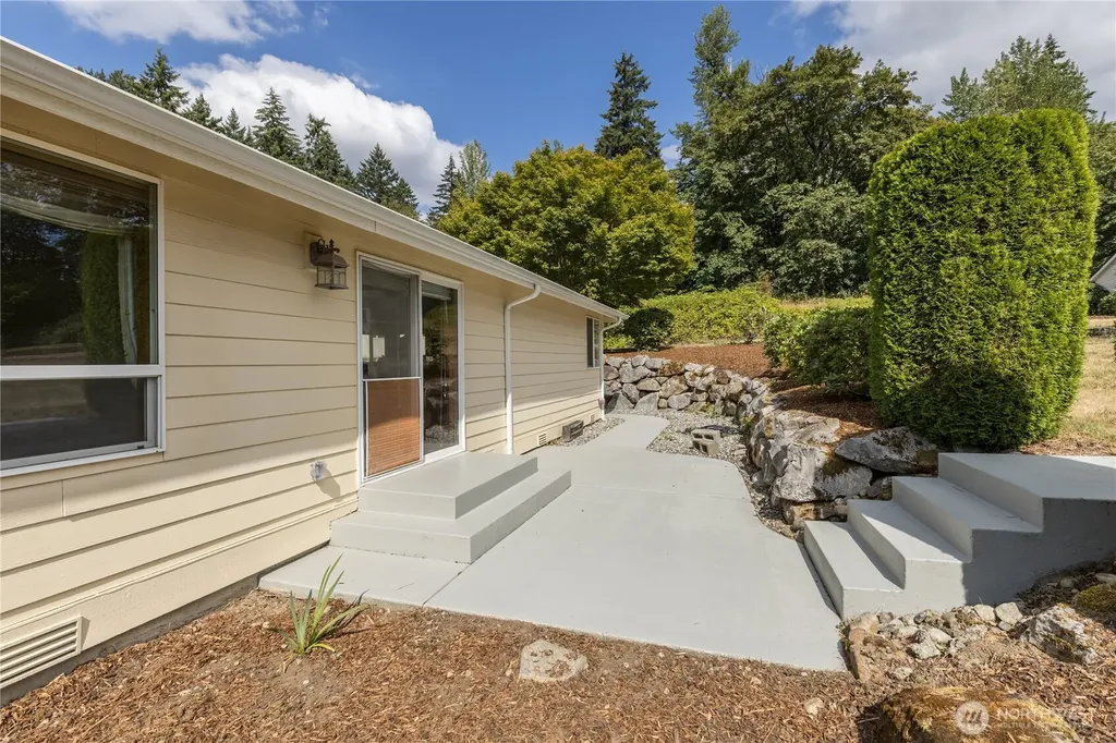 29606 148th Avenue SE Kent WA 98042