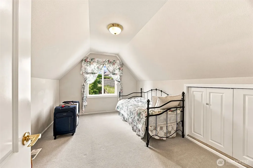 15701 136th Avenue Ct E Puyallup WA 98374