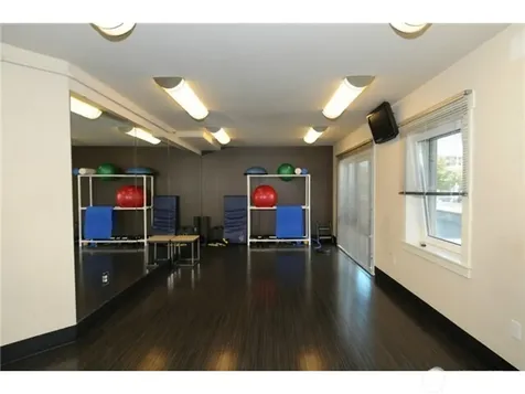 699 John Street Seattle WA 98109