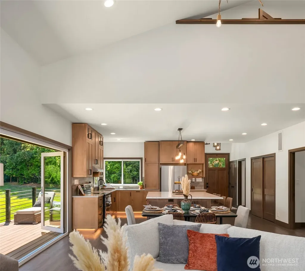 17420 174th Avenue NE Woodinville WA 98072