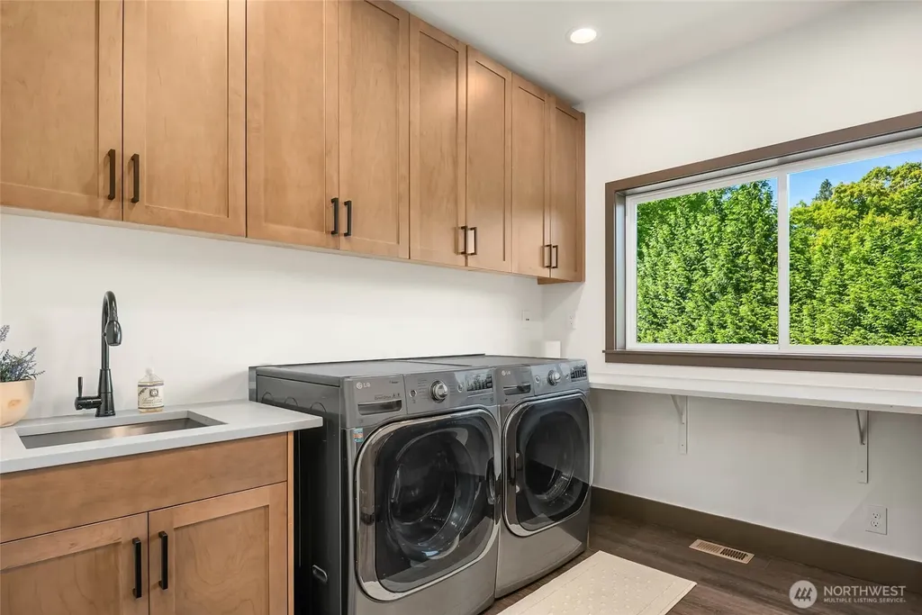 17420 174th Avenue NE Woodinville WA 98072
