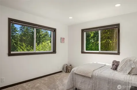 17420 174th Avenue NE Woodinville WA 98072