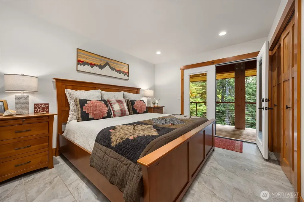 101 Gold Hill Road E Enumclaw WA 98022