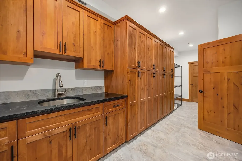 101 Gold Hill Road E Enumclaw WA 98022