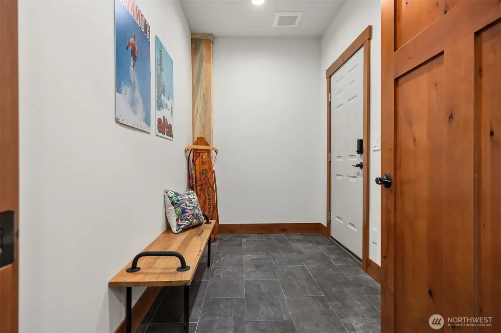 101 Gold Hill Road E Enumclaw WA 98022