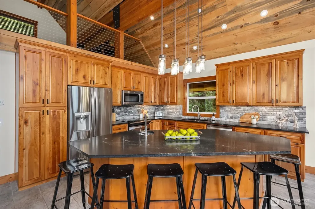 101 Gold Hill Road E Enumclaw WA 98022