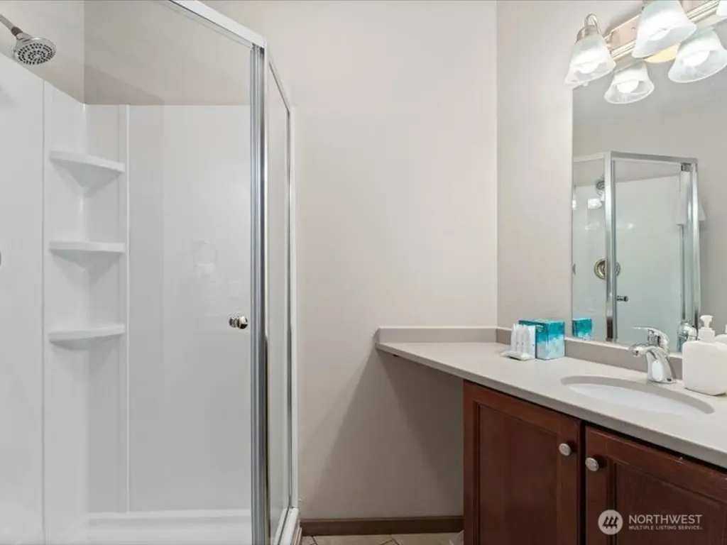 322 W Woodin Avenue Chelan WA 98816