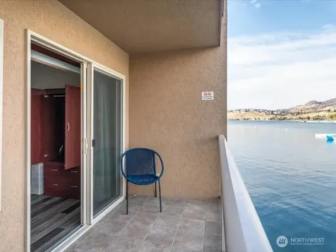 322 W Woodin Avenue Chelan WA 98816