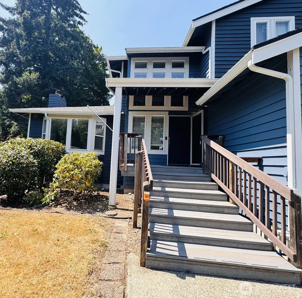 22533 13th Avenue S Des Moines WA 98168
