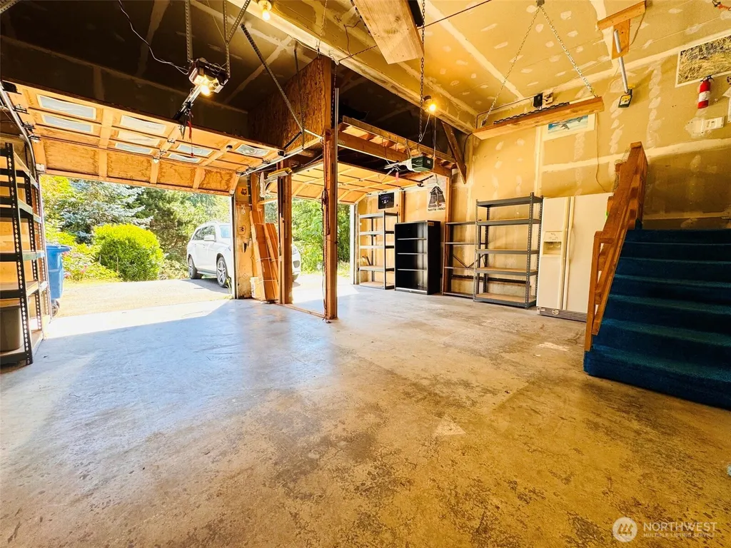 22533 13th Avenue S Des Moines WA 98168