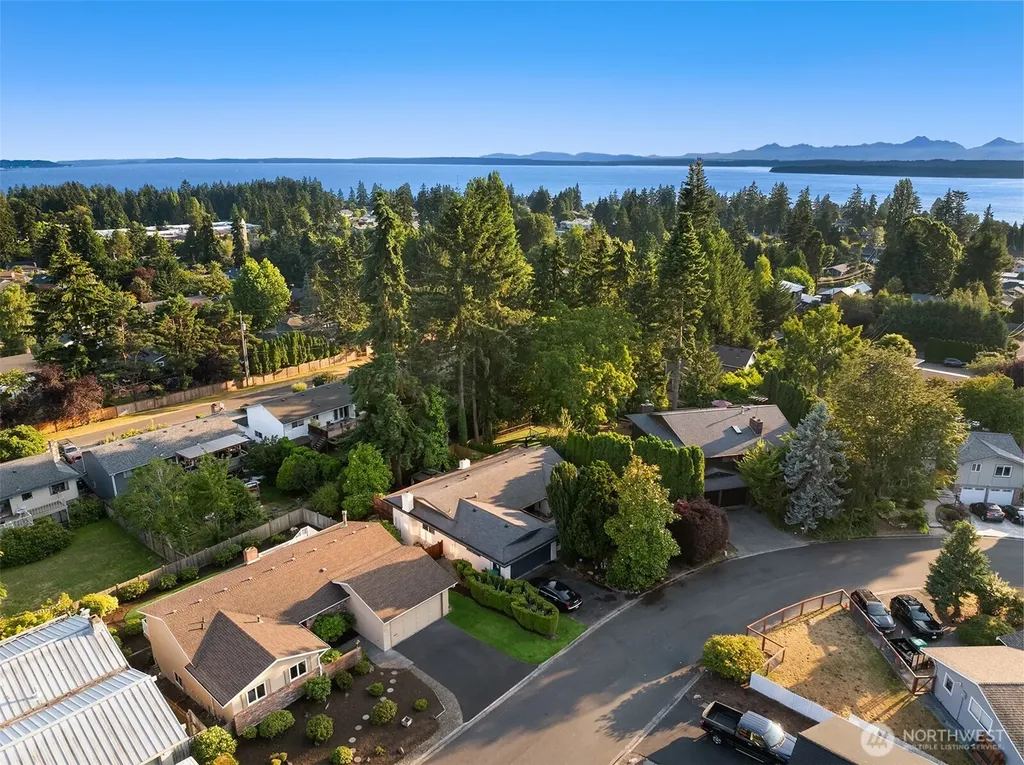 1325 NW 200th Street Shoreline WA 98177