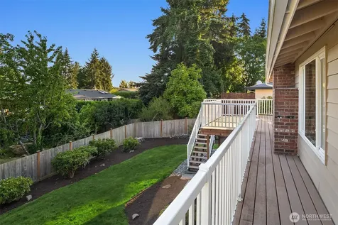 1325 NW 200th Street Shoreline WA 98177