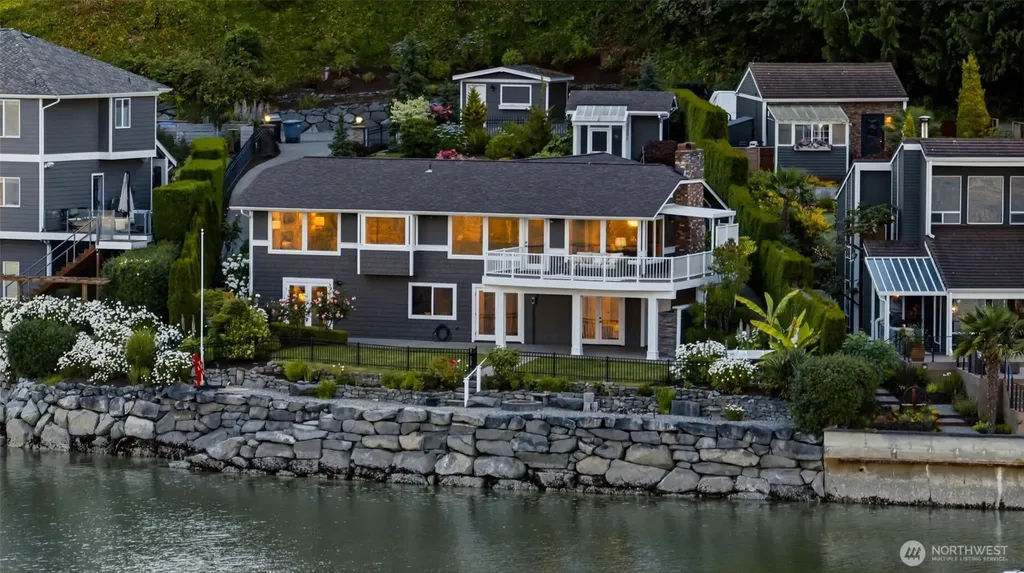 10213 Cherry Lane NW Gig Harbor WA 98332