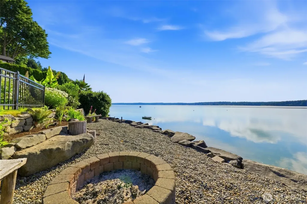 10213 Cherry Lane NW Gig Harbor WA 98332