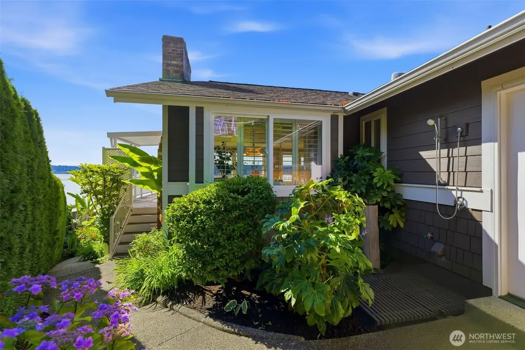 10213 Cherry Lane NW Gig Harbor WA 98332