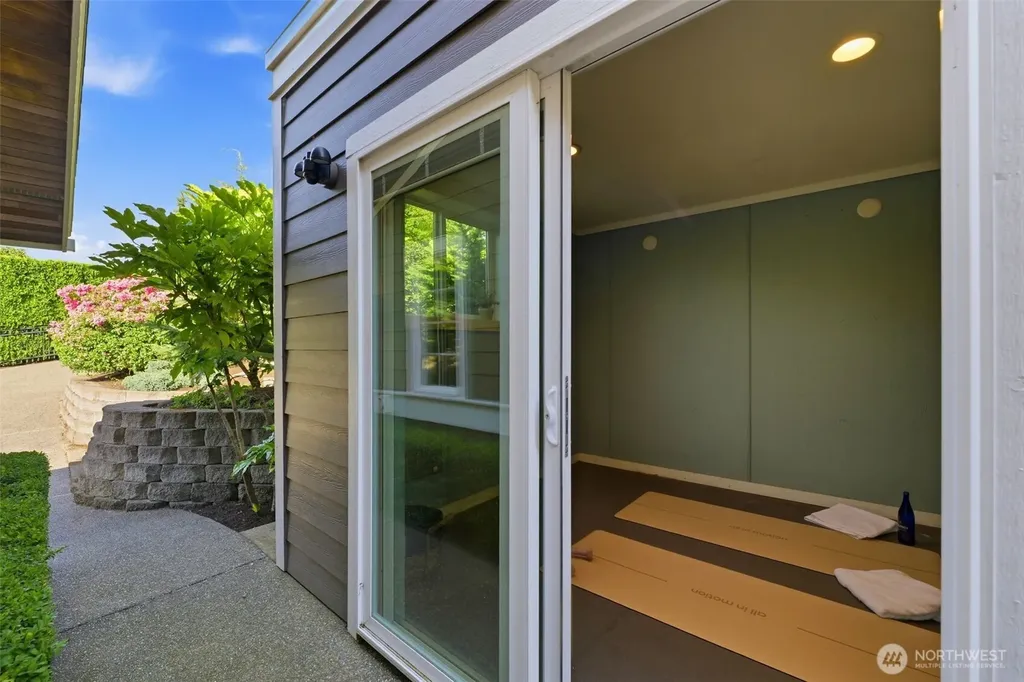 10213 Cherry Lane NW Gig Harbor WA 98332