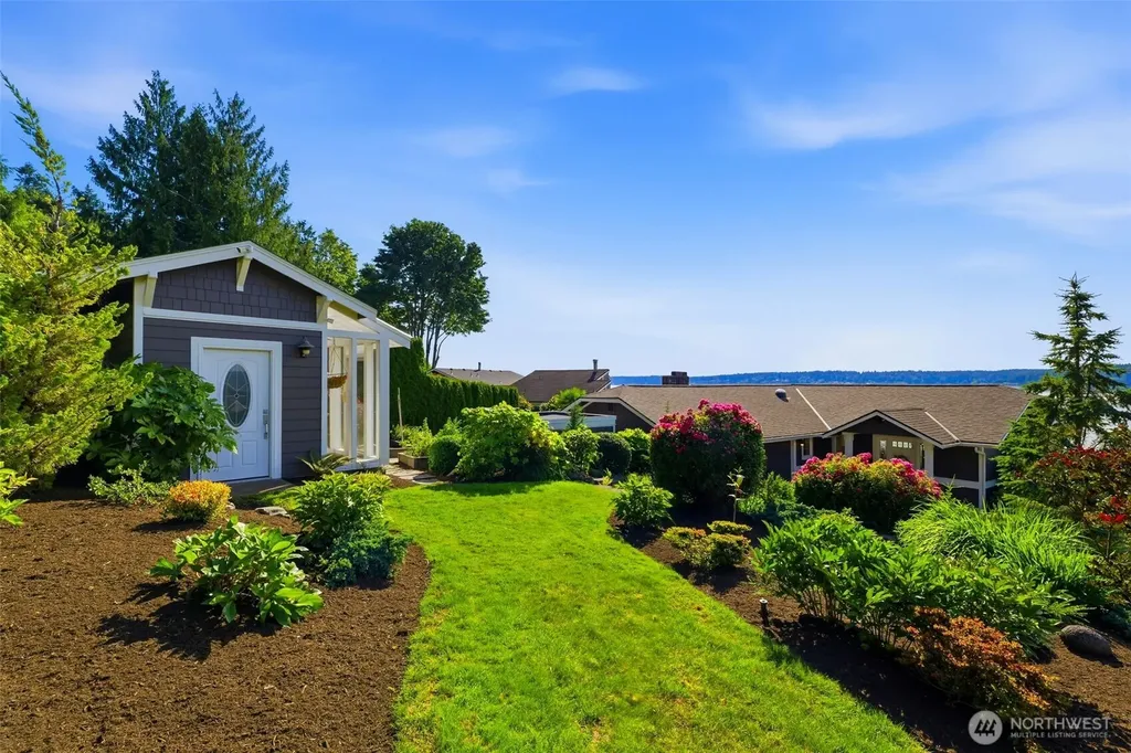 10213 Cherry Lane NW Gig Harbor WA 98332