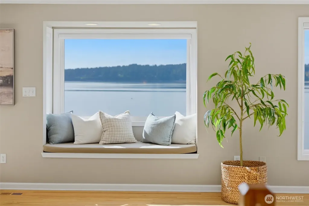 10213 Cherry Lane NW Gig Harbor WA 98332