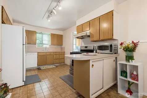 622 47th St SE Everett WA 98203
