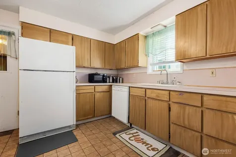 622 47th St SE Everett WA 98203