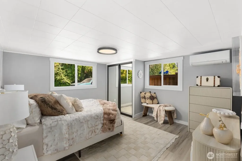 6631 SE Ripley Lane Renton WA 98056