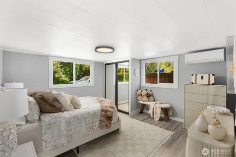 6631 SE Ripley Lane Renton WA 98056