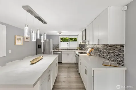 6631 SE Ripley Lane Renton WA 98056