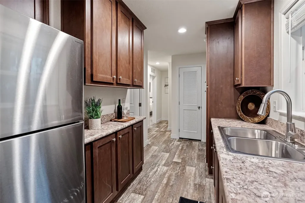 826 Chester Avenue Bremerton WA 98337