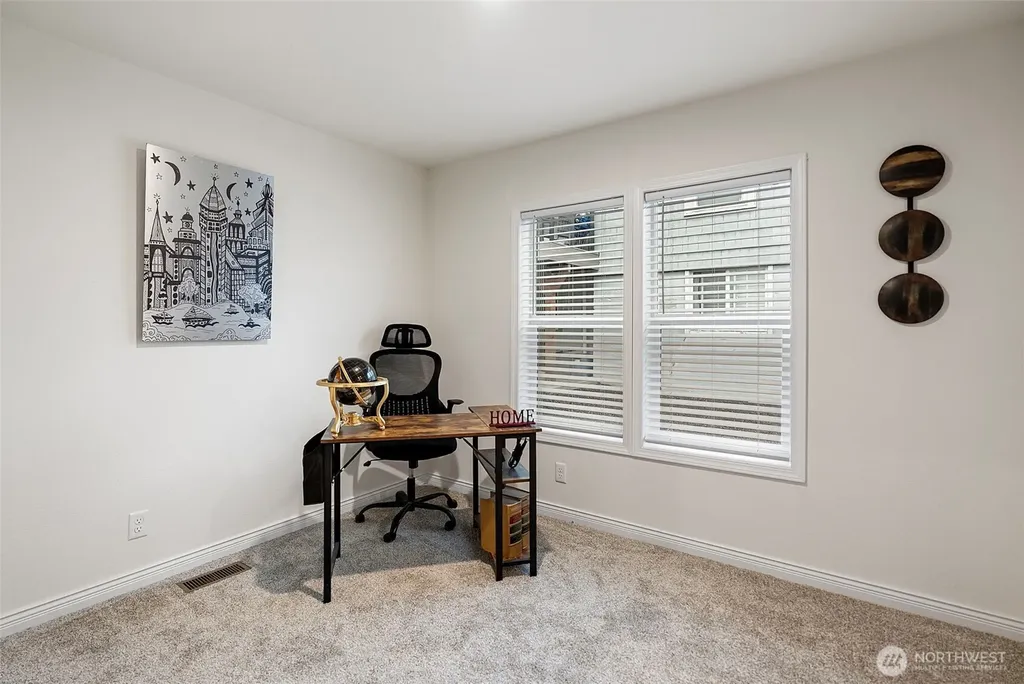 826 Chester Avenue Bremerton WA 98337