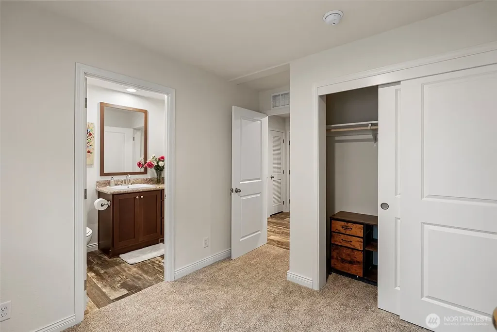 826 Chester Avenue Bremerton WA 98337