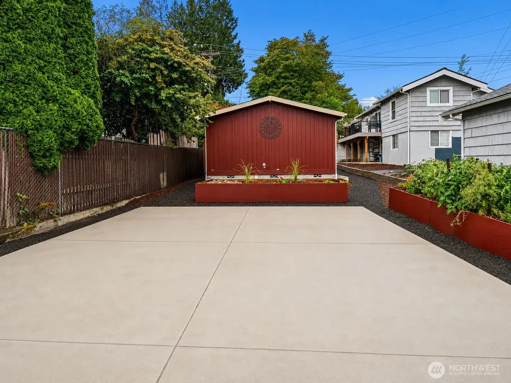 826 Chester Avenue Bremerton WA 98337