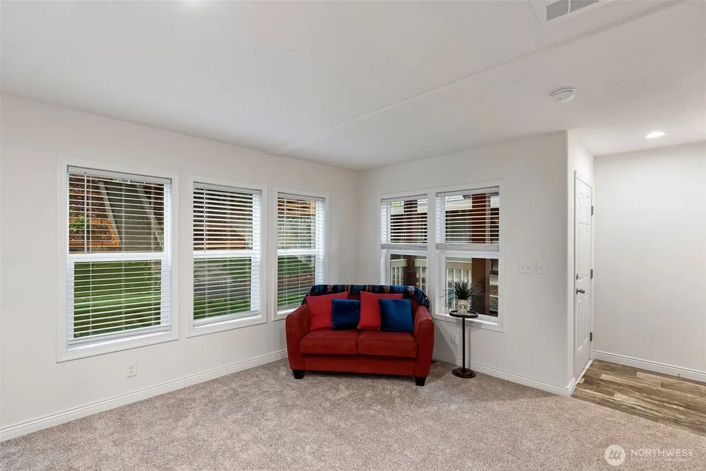 826 Chester Avenue Bremerton WA 98337
