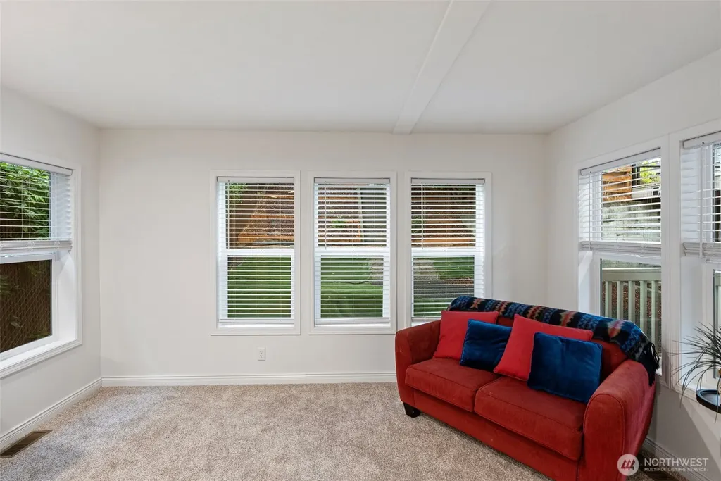 826 Chester Avenue Bremerton WA 98337