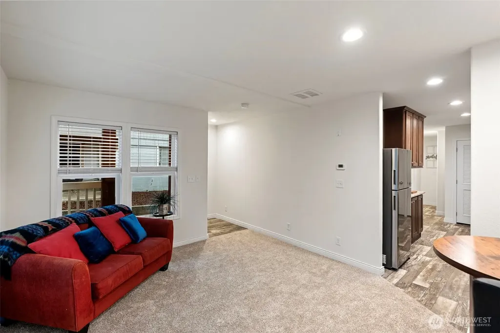 826 Chester Avenue Bremerton WA 98337