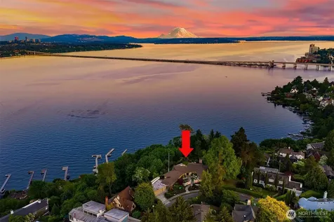 3704 48th Avenue NE Seattle WA 98105