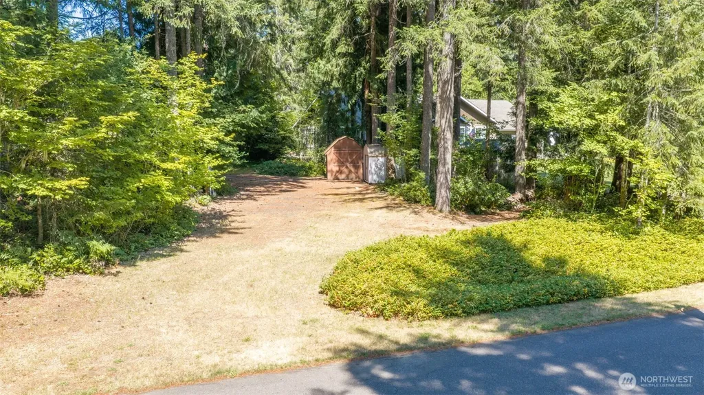 61 N Mt Noyes Way Hoodsport WA 98548