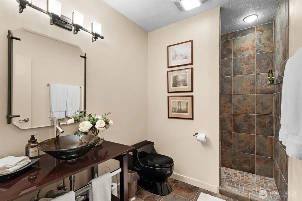 2023 Narrows View Circle NW Gig Harbor WA 98335