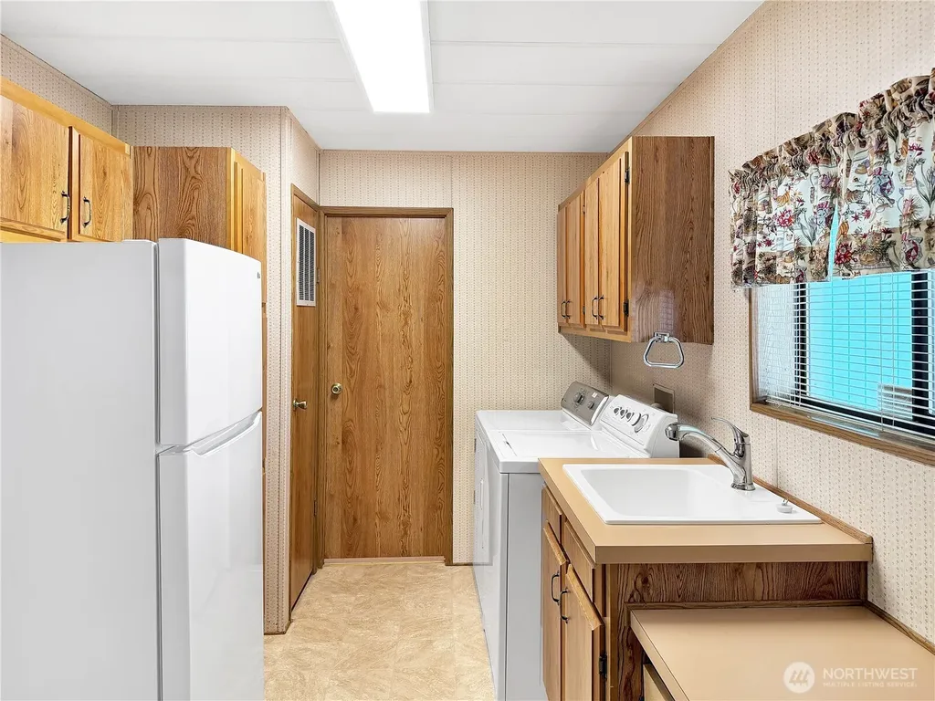 2500 S 370th Street Federal Way WA 98003
