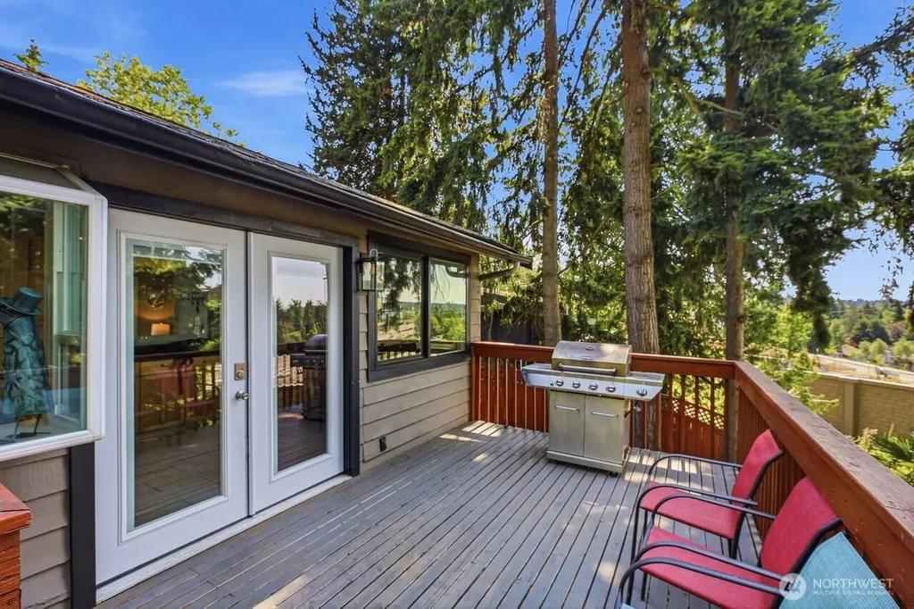 13305 115th Avenue NE Kirkland WA 98034