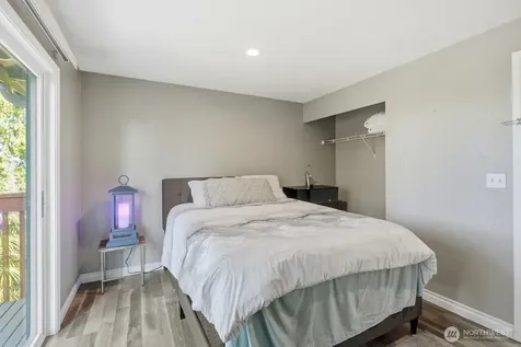 13305 115th Avenue NE Kirkland WA 98034