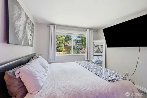 13305 115th Avenue NE Kirkland WA 98034