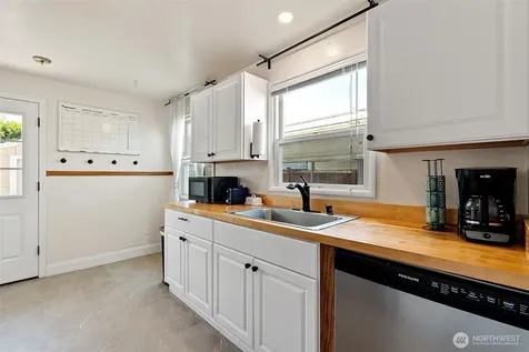 8503 33rd Avenue S Lakewood WA 98499
