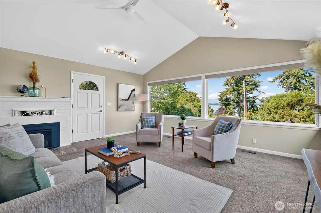 306 Spyglass Drive Freeland WA 98249