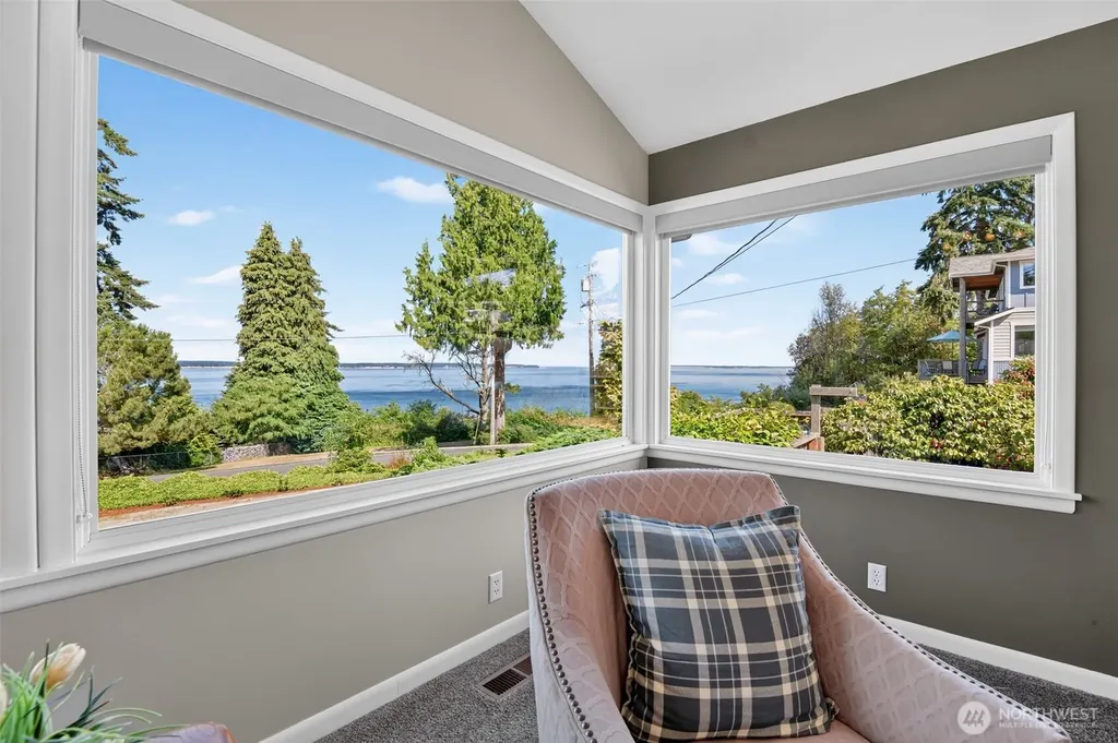306 Spyglass Drive Freeland WA 98249