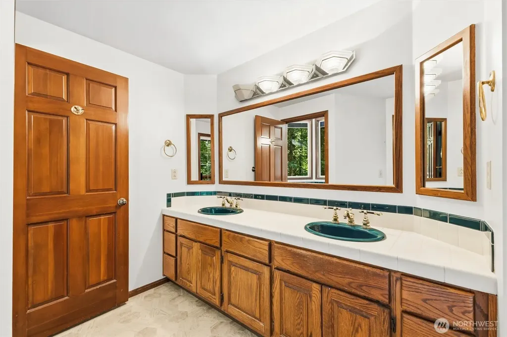 831 Reveille Street Bellingham WA 98229