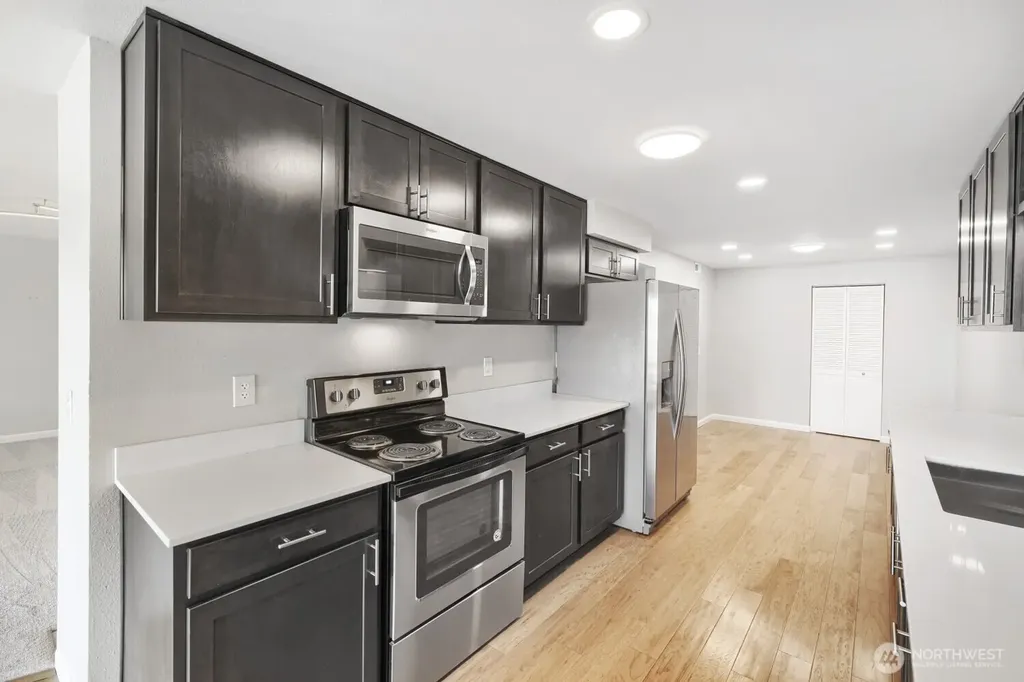 3100 W Commodore Way Seattle WA 98199