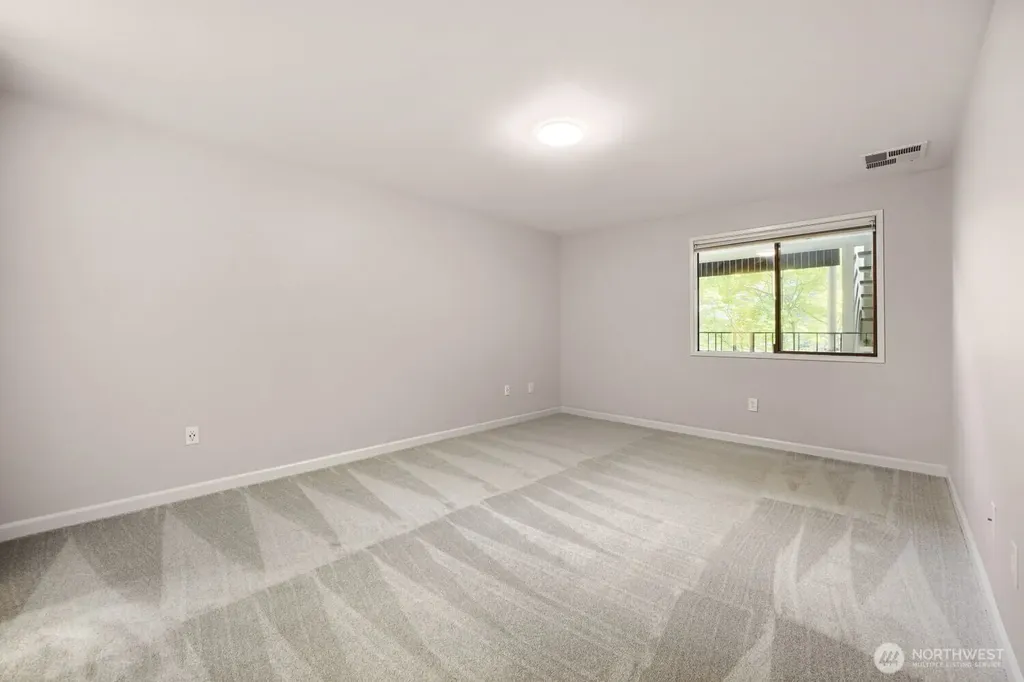 3100 W Commodore Way Seattle WA 98199